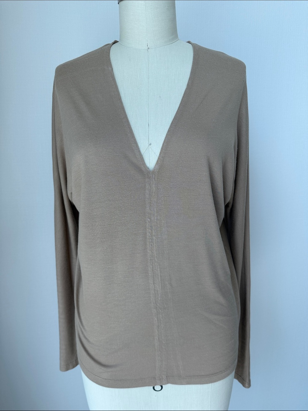 Vince Taupe V-Neck Long Sleeve Sweater, TShirt, Top Size S/P